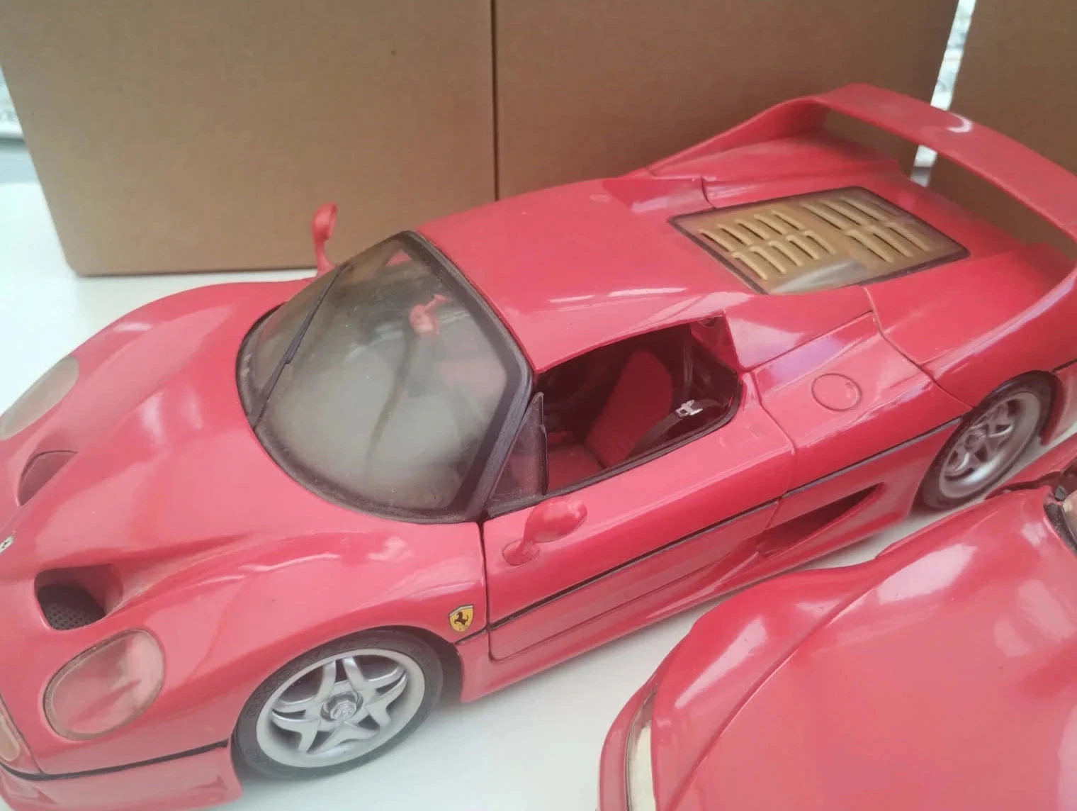 Lote de 2 carros de coleção, Ferrari e BMW, modelo 1/18 – photo 10
